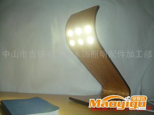 供應(yīng)Wood desk lamp