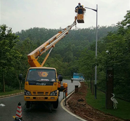 廣東榕城路燈維修車出租-中橋建