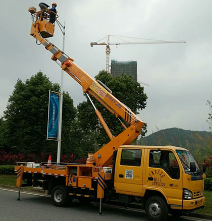 廣東麻章路燈車多少錢出租-中橋建