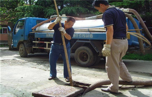 新聞：云南馬龍清掏隔油池成功案例