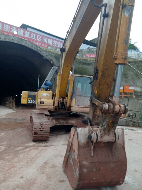 新聞：彭山縣沃爾沃挖掘機(jī)維修全車動作慢無力